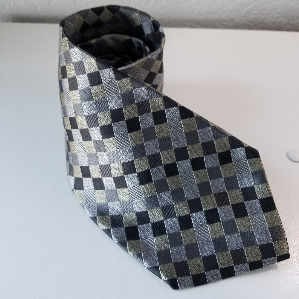 Tom James mens silk tie black gray square silver